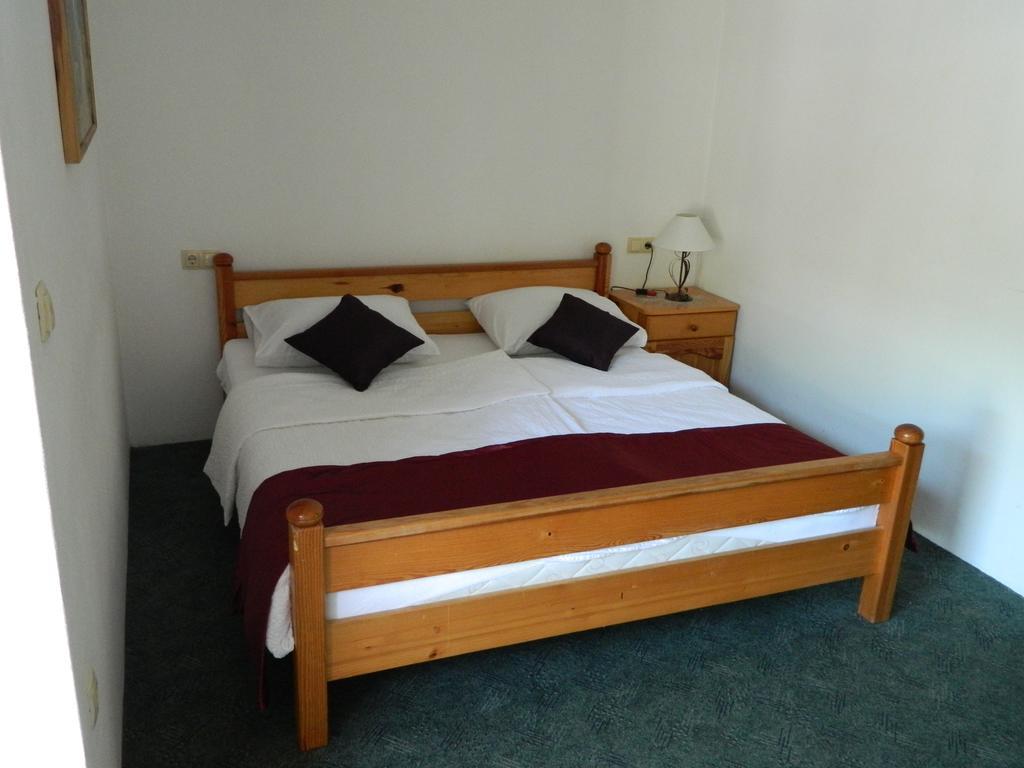 Motel Jelcic Čapljina Oda fotoğraf